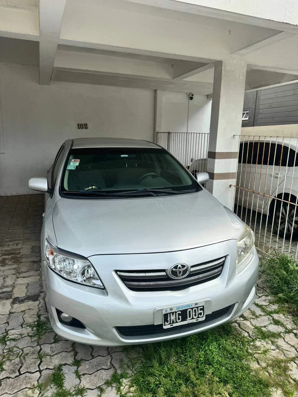 Toyota Corolla 2011 года