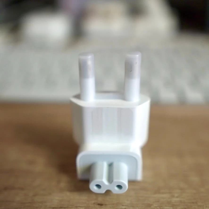 Apple AC Wall Plug (EU version)