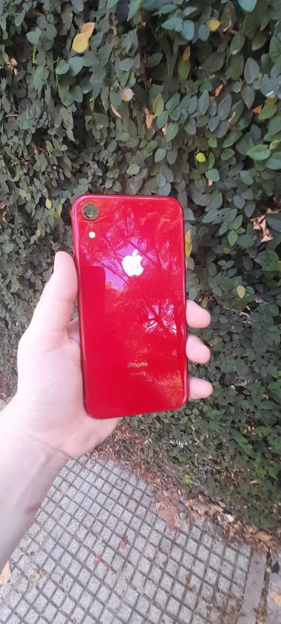 Смартфон iPhone XR