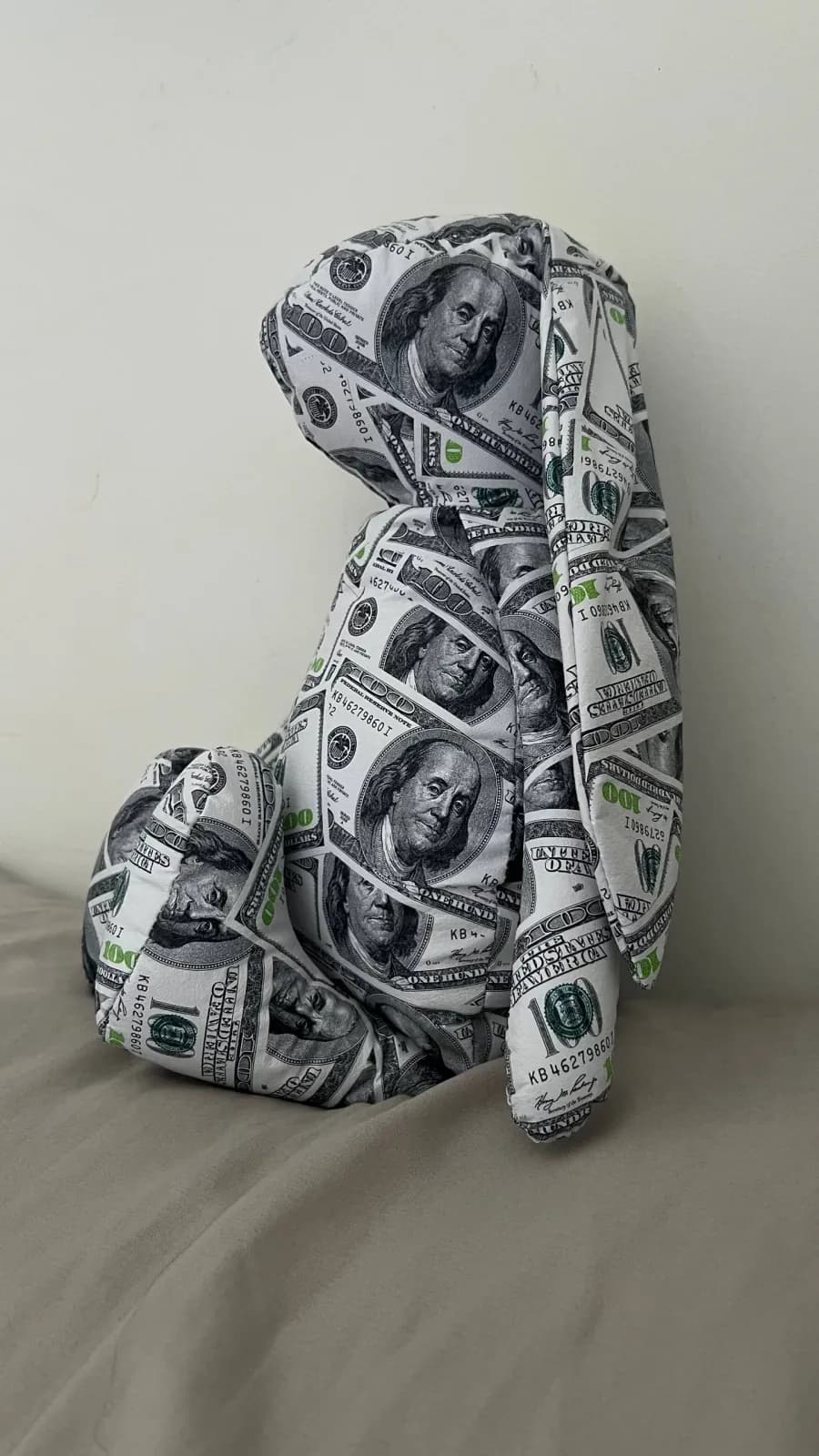 Игрушка обнимашка Зайка
