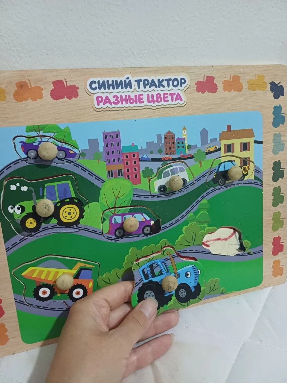 Деревянный пазл с машинками