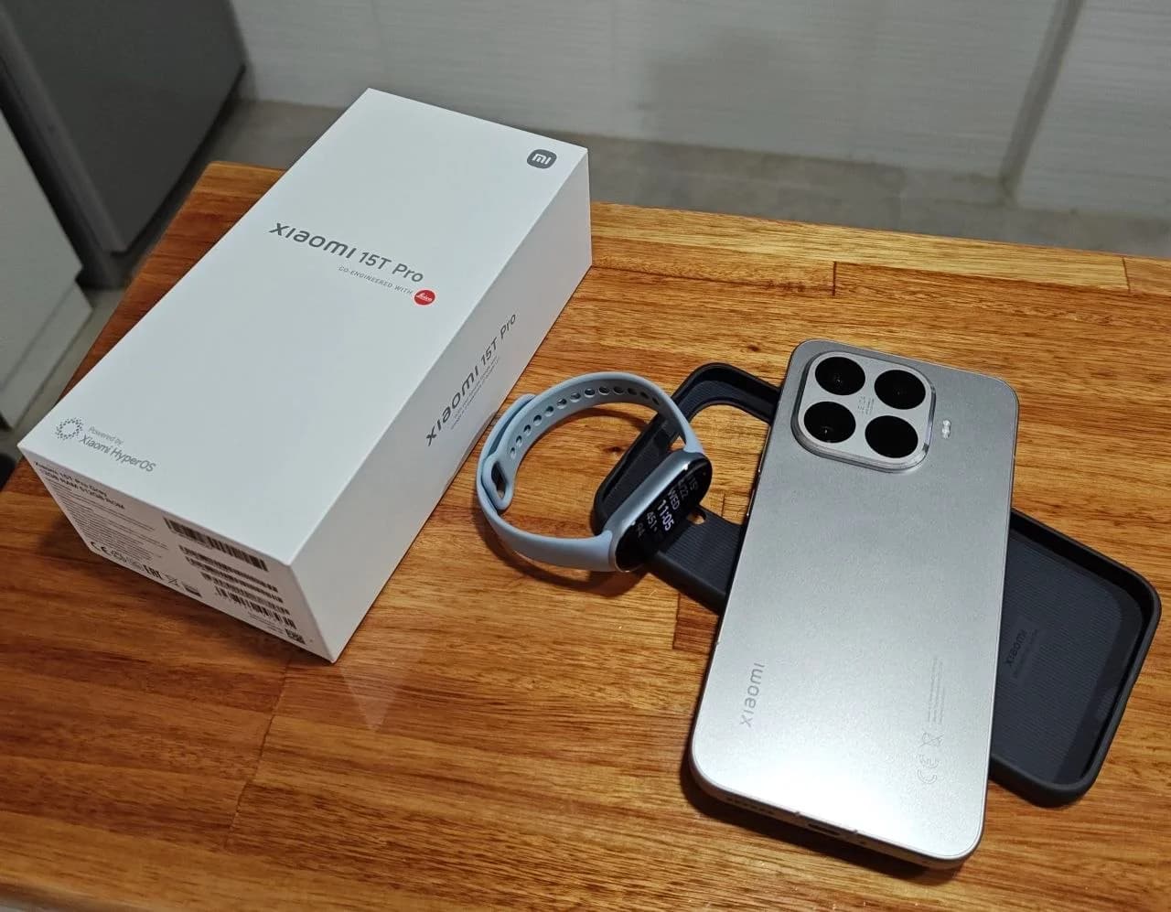 Xiaomi 15t pro 12/512Гб + smart band 9