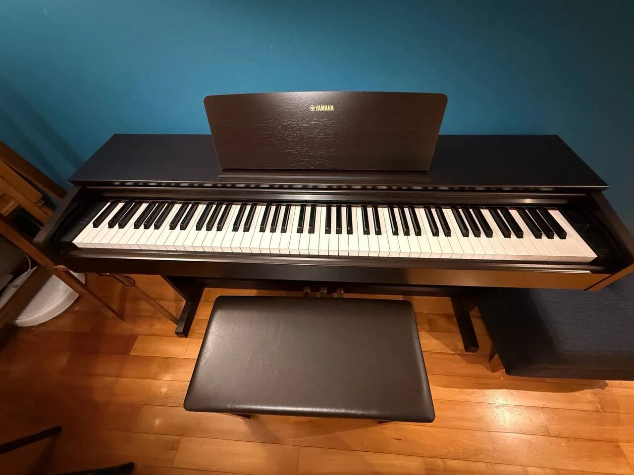 Электронное пианино Yamaha