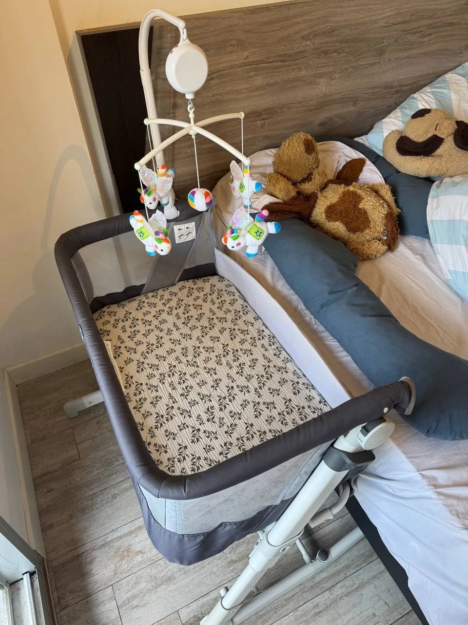 Приставная кроватка Chicco Next2Me