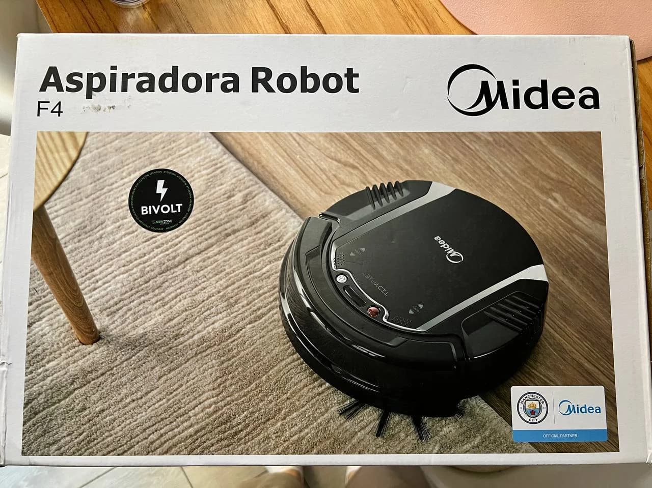 Робот-пылесос Midea F4