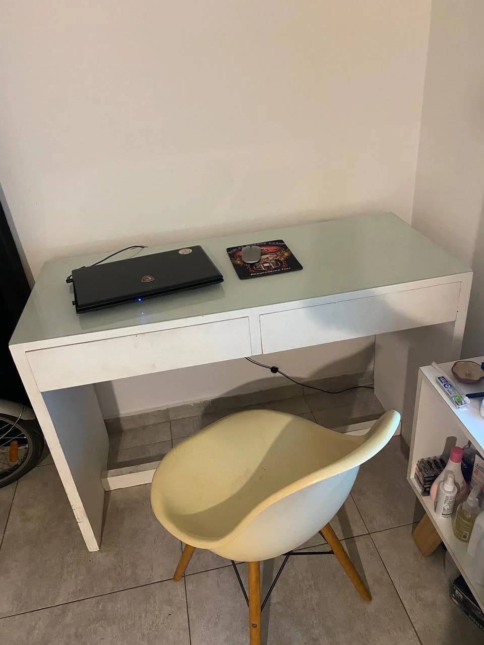 Стол и стул Eames