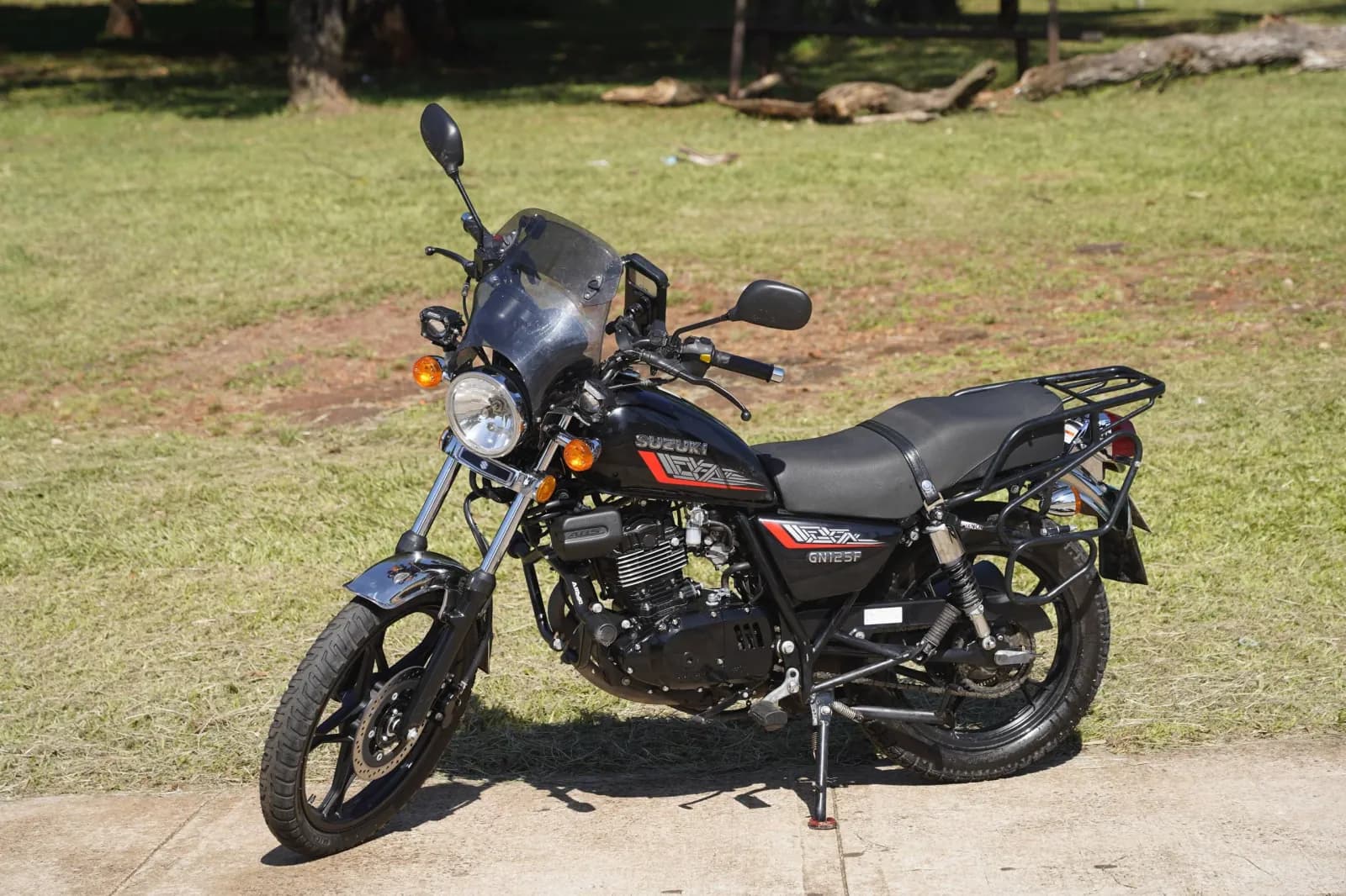 Мотоцикл Suzuki GN125F с ABS