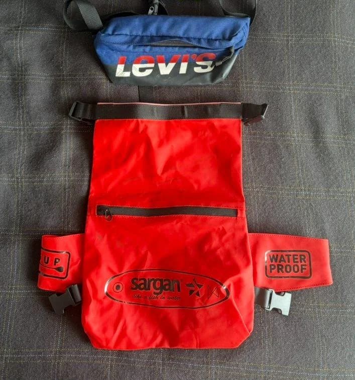 Поясные сумки Levis и Sargan