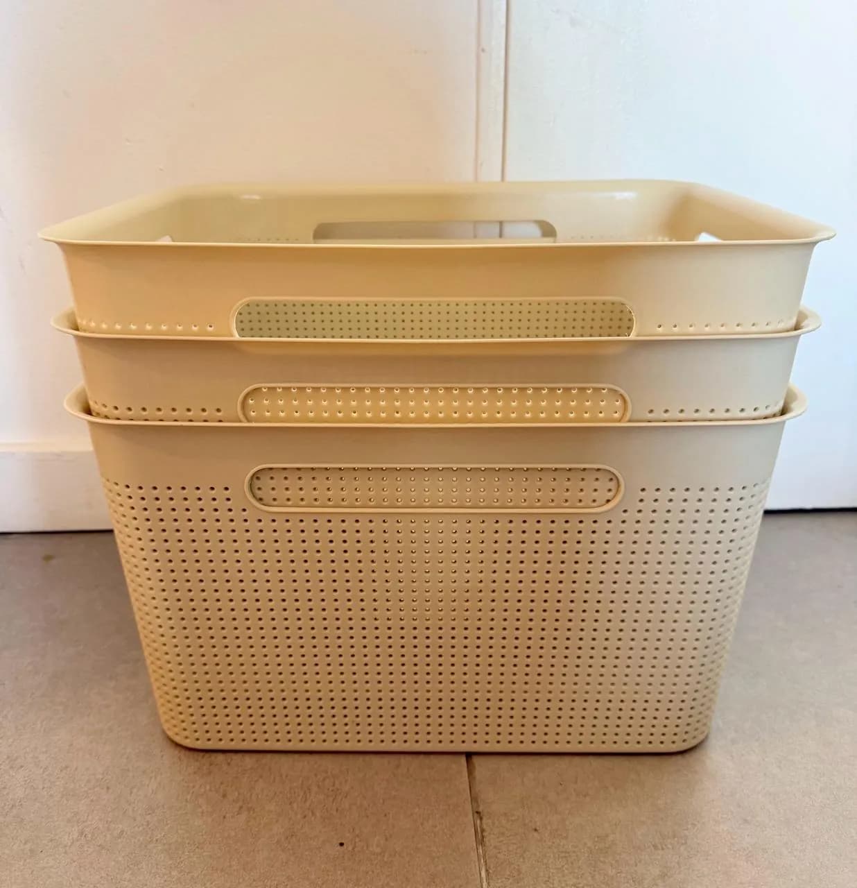 Пластиковые корзины 3 шт 33x32x21