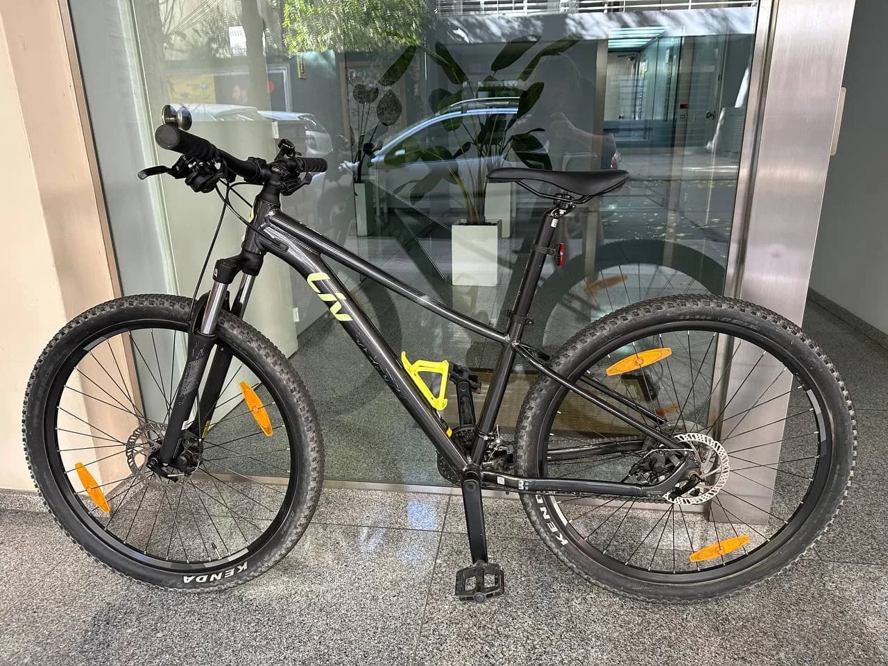 Велосипед Giant Liv Tempt 4 27.5 размер S