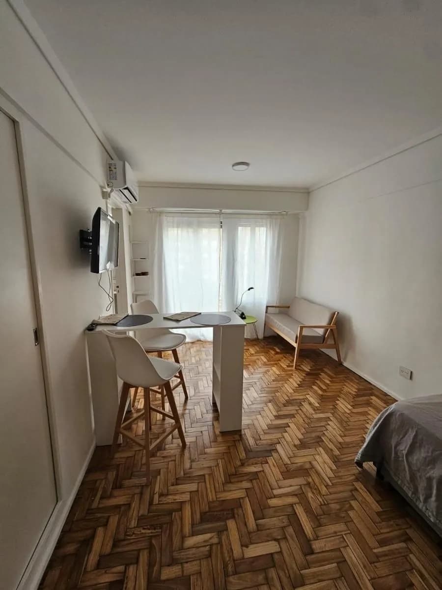 1к квартира в Реколете с балконом