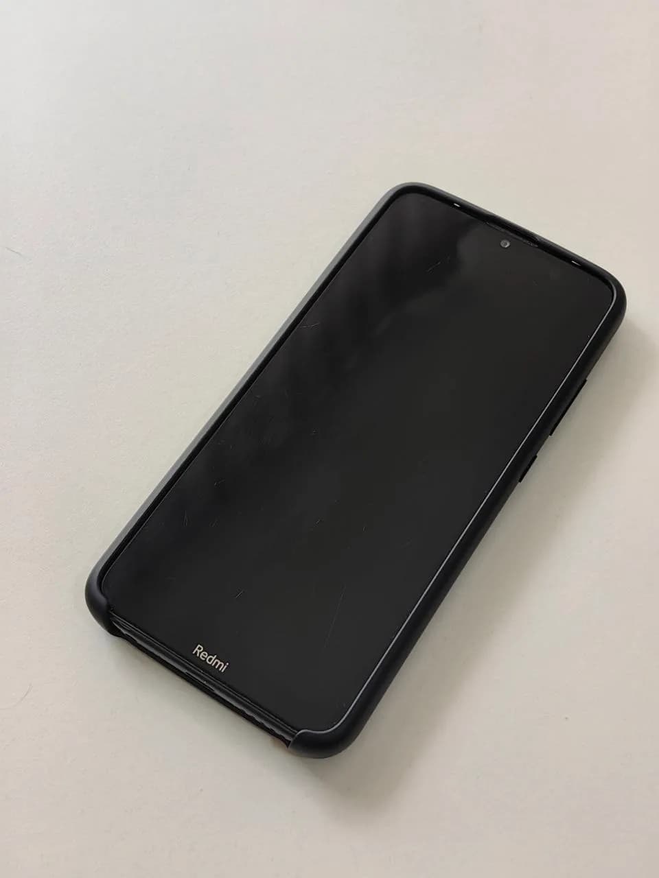Xiaomi Redmi 8 4/64 ГБ в хорошем состоянии