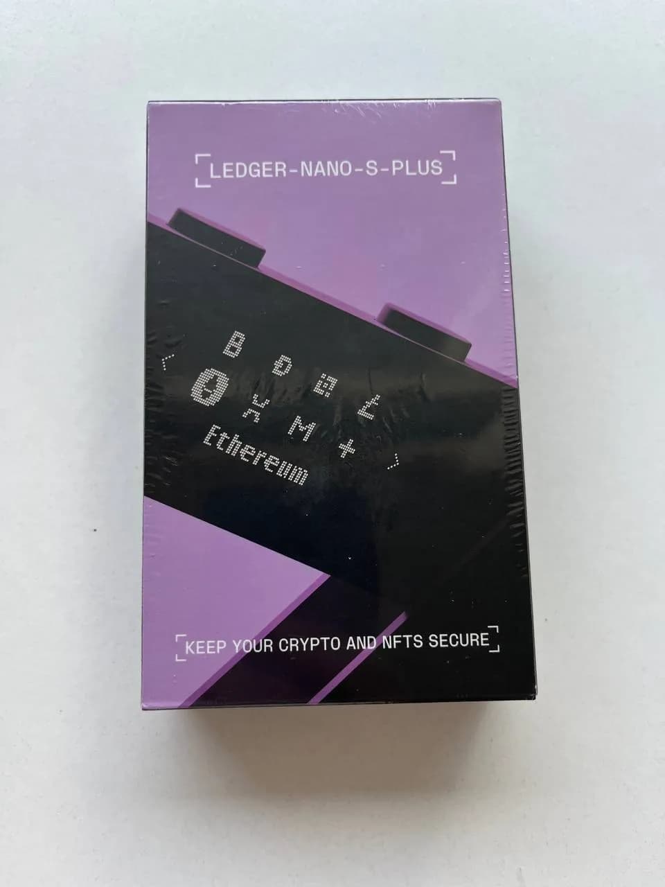 Аппаратный кошелёк Ledger Nano S Plus новый