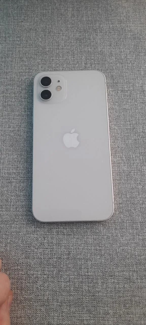 iPhone 12 64 ГБ