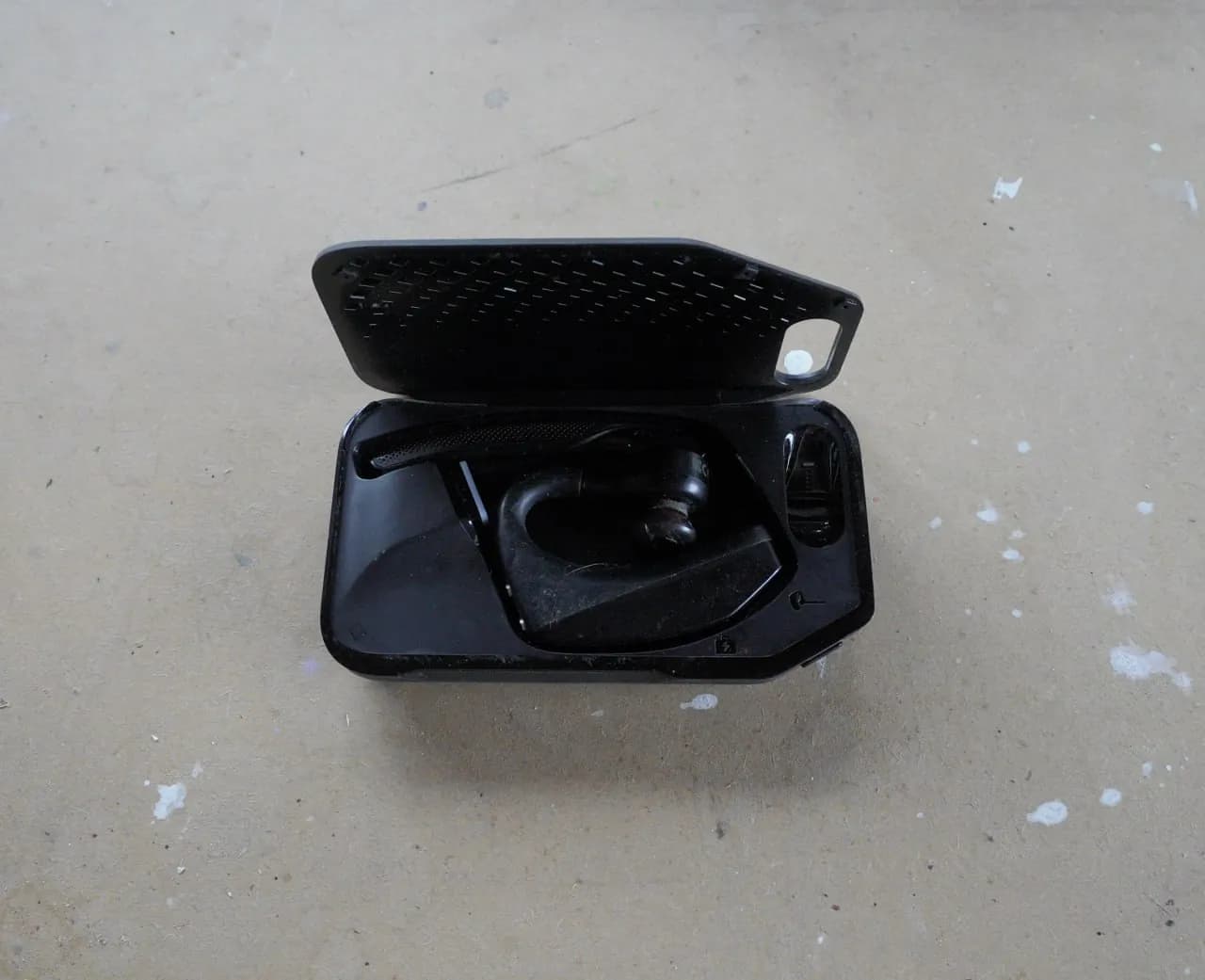 Bluetooth-гарнитура Plantronics Voyager