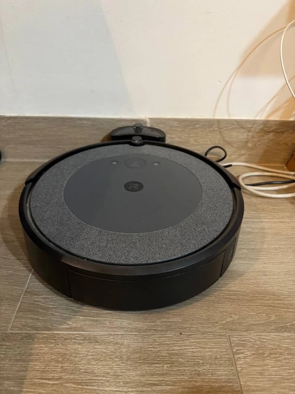 Робот-пылесос iRobot Roomba I3