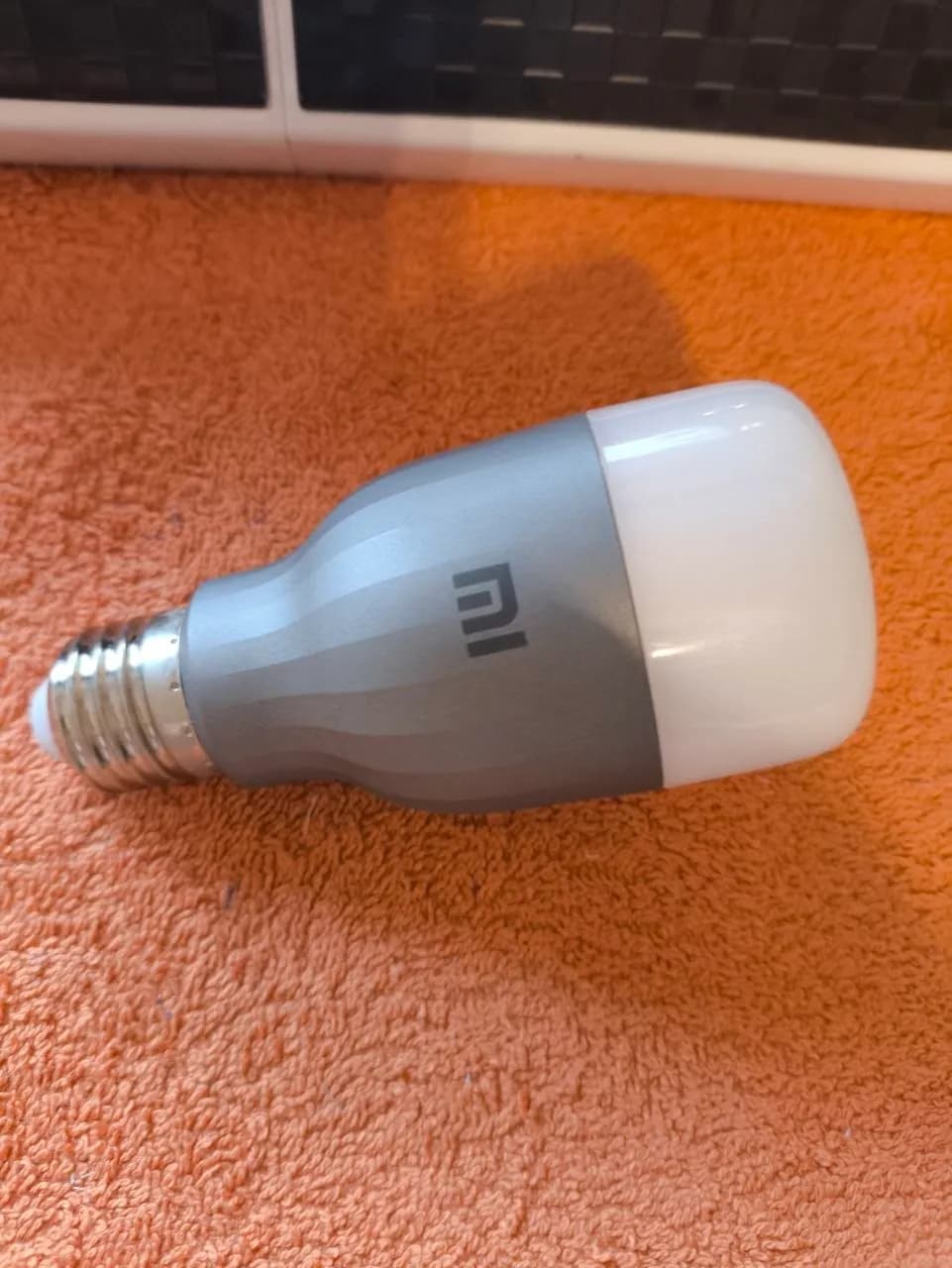 Умная лампа Xiaomi Mi RGB
