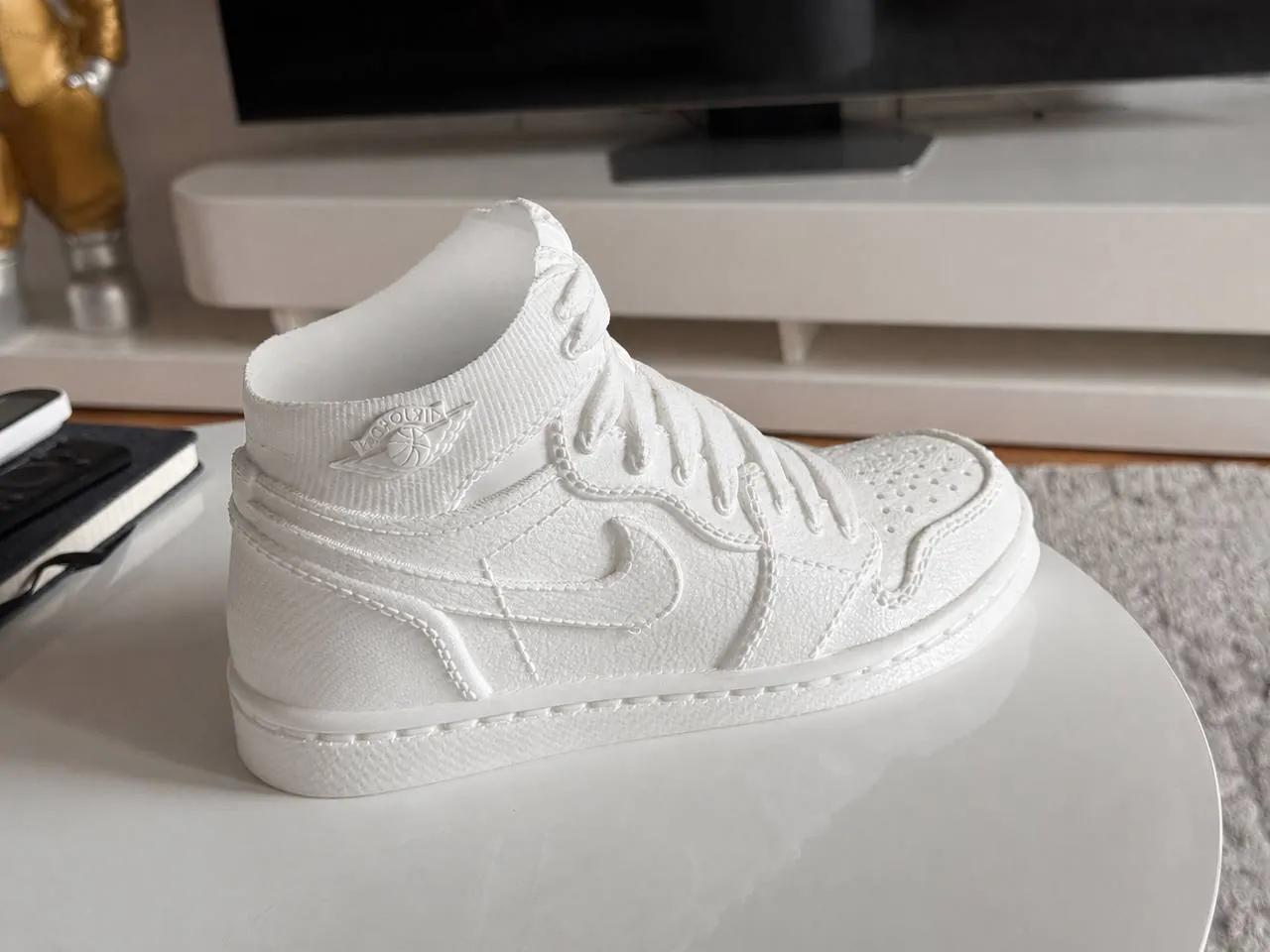 Декоративный кроссовок Nike Air Jordan Decodesign
