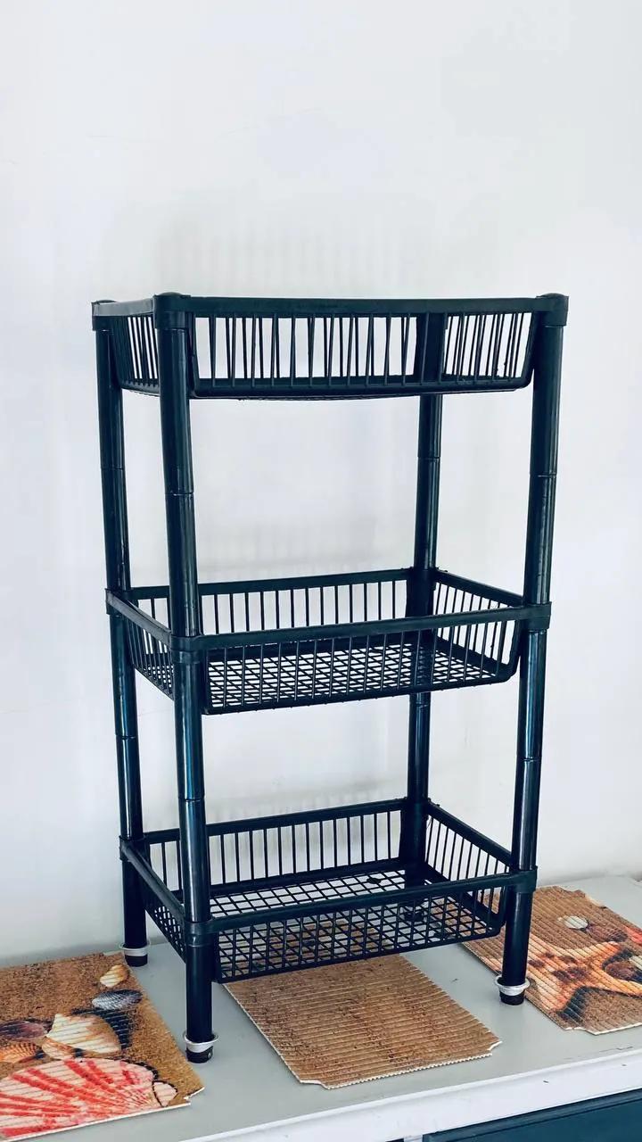 Пластиковая полочка для мелочей 70x38 см
