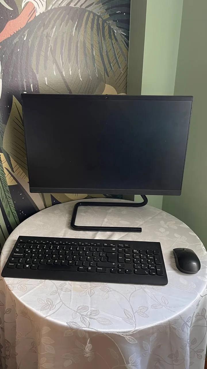 Компьютер Lenovo 8 ГБ 256 ГБ AMD