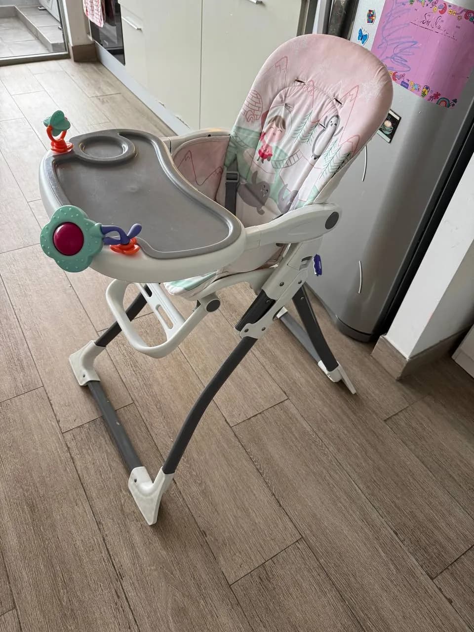 Стульчик для кормления 15 USD