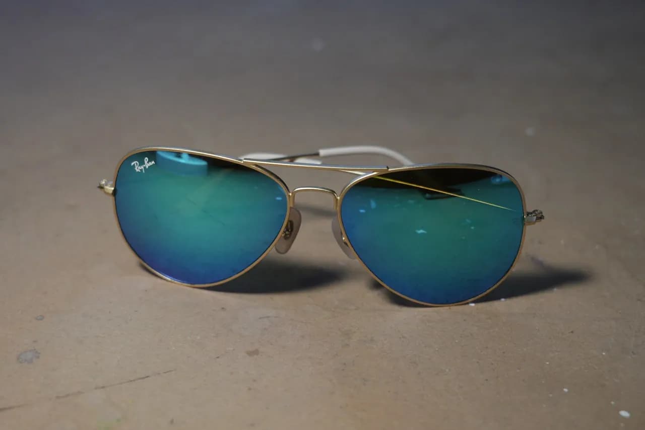 Солнцезащитные очки в стиле Aviator