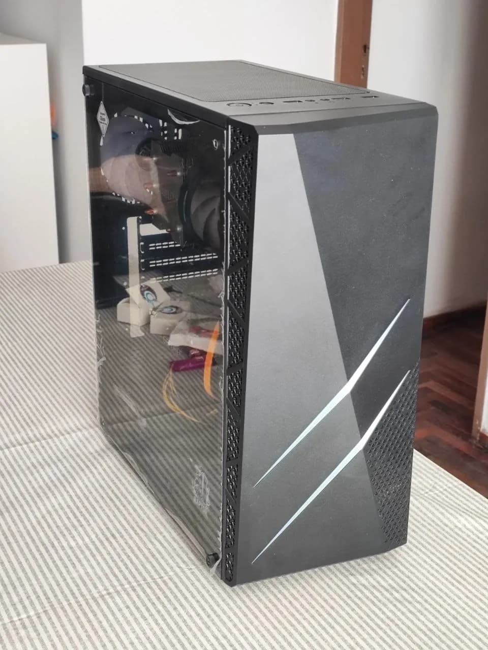 Корпус для компьютера Raptor Mid Tower