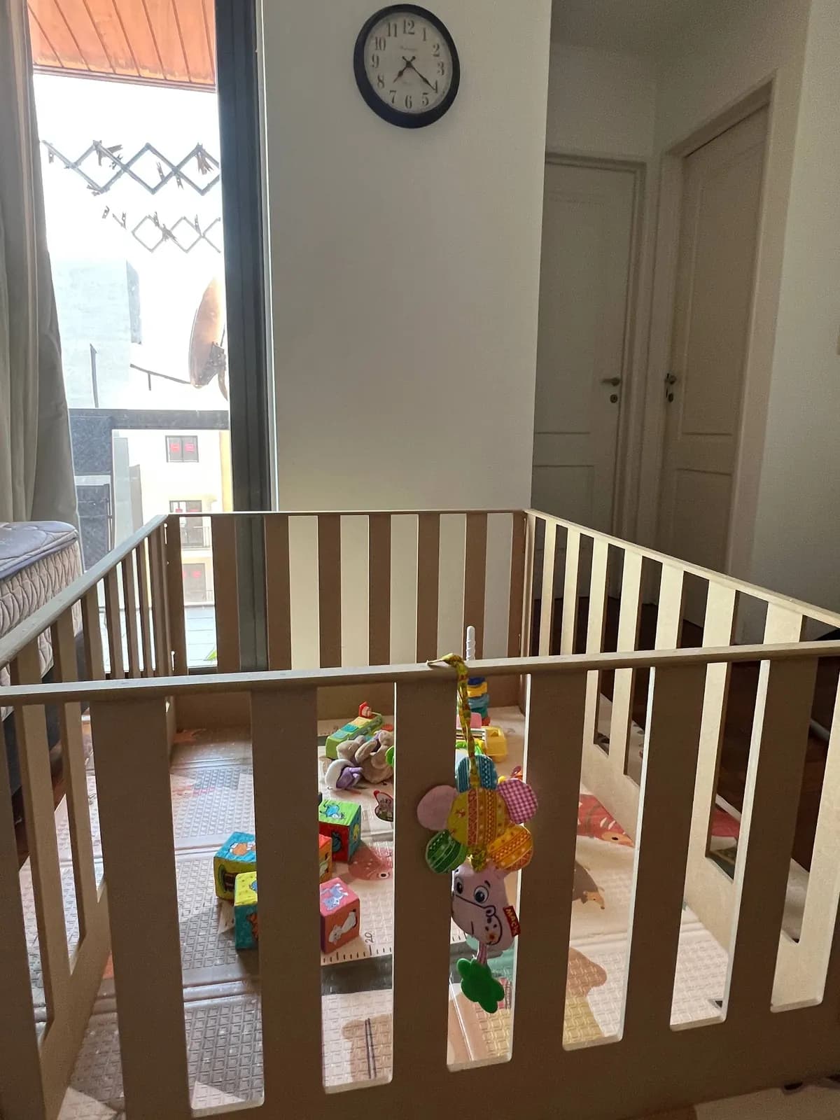 Манеж детский и крем Medela