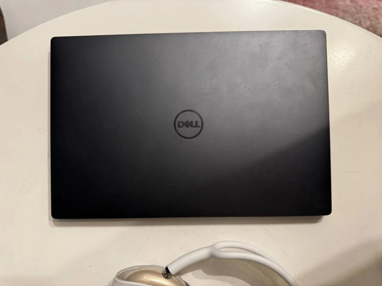Ноутбук Dell XPS 13 Plus и монитор LG