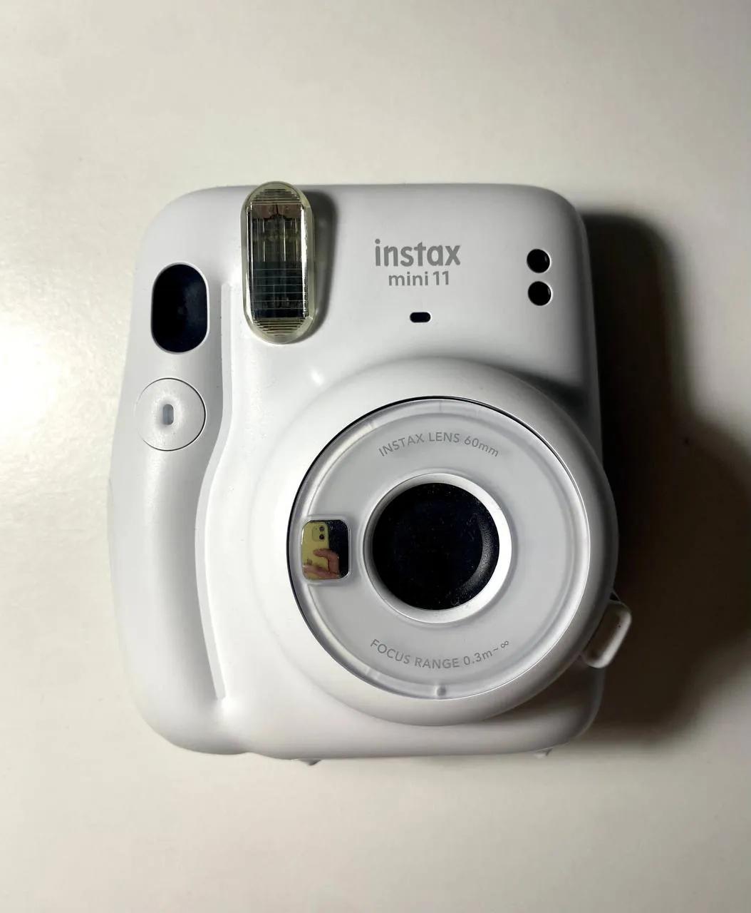 Фотоаппарат Fujifilm Instax Mini 11