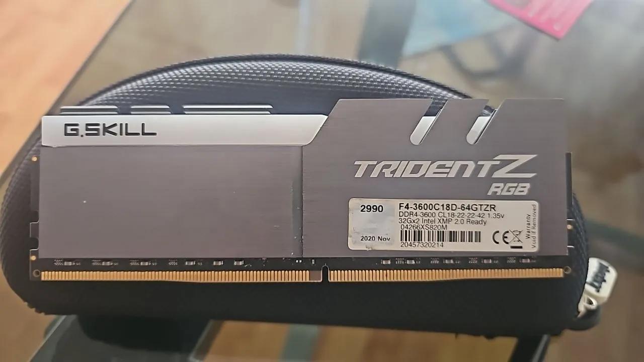 Оперативная память DDR4 32GB 3600 МГц