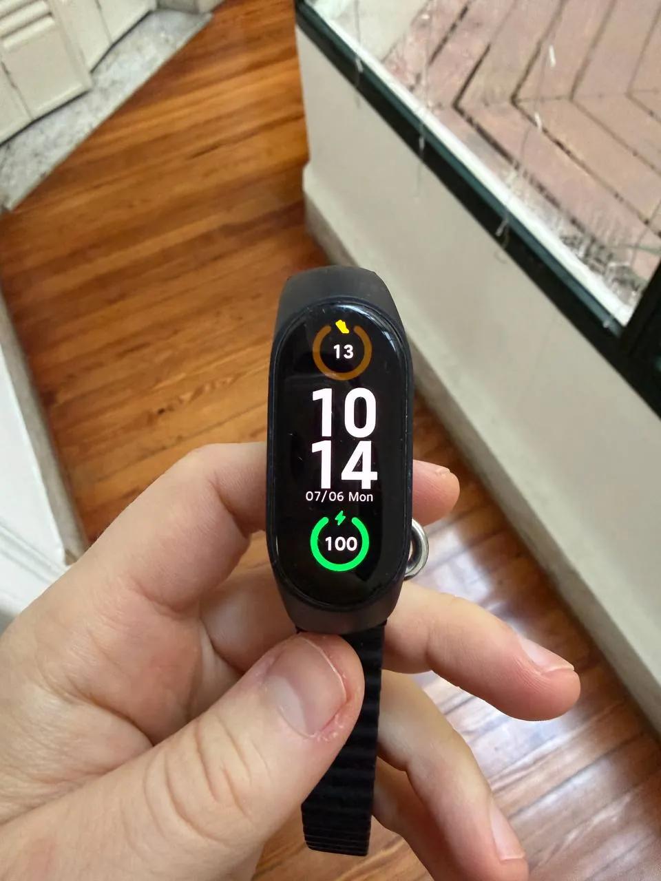 Xiaomi Mi Band 7 с зарядкой и ремешком