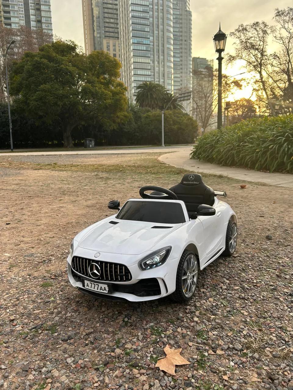 Детский электромобиль Mercedes хорошее состояние