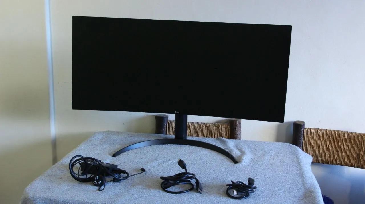 Монитор LG 34 UltraWide QHD изогнутый 160 Гц