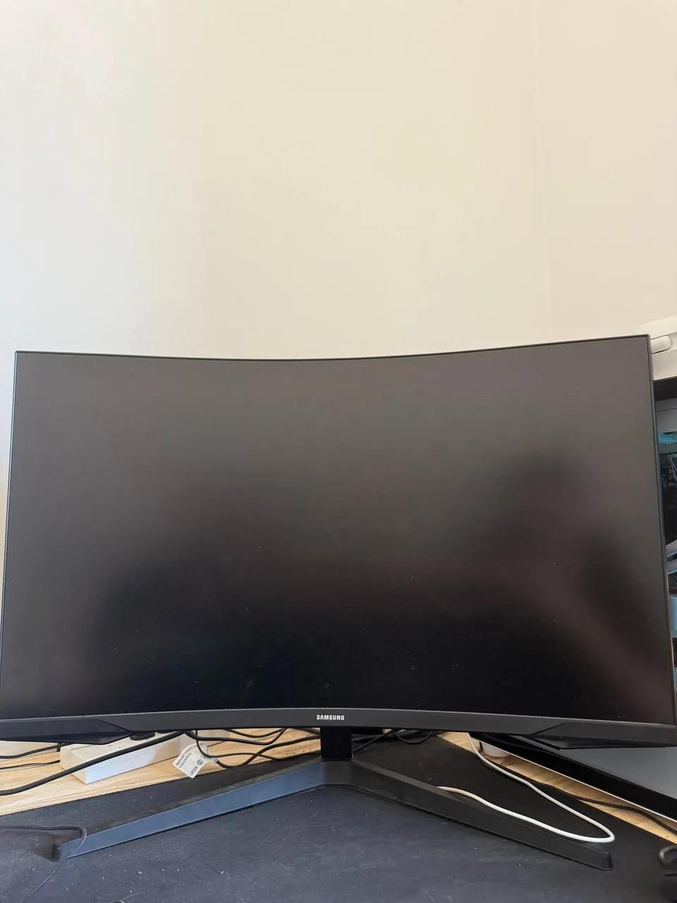 Монитор Samsung 32 G5 WQHD VA 165 Гц изогнутый