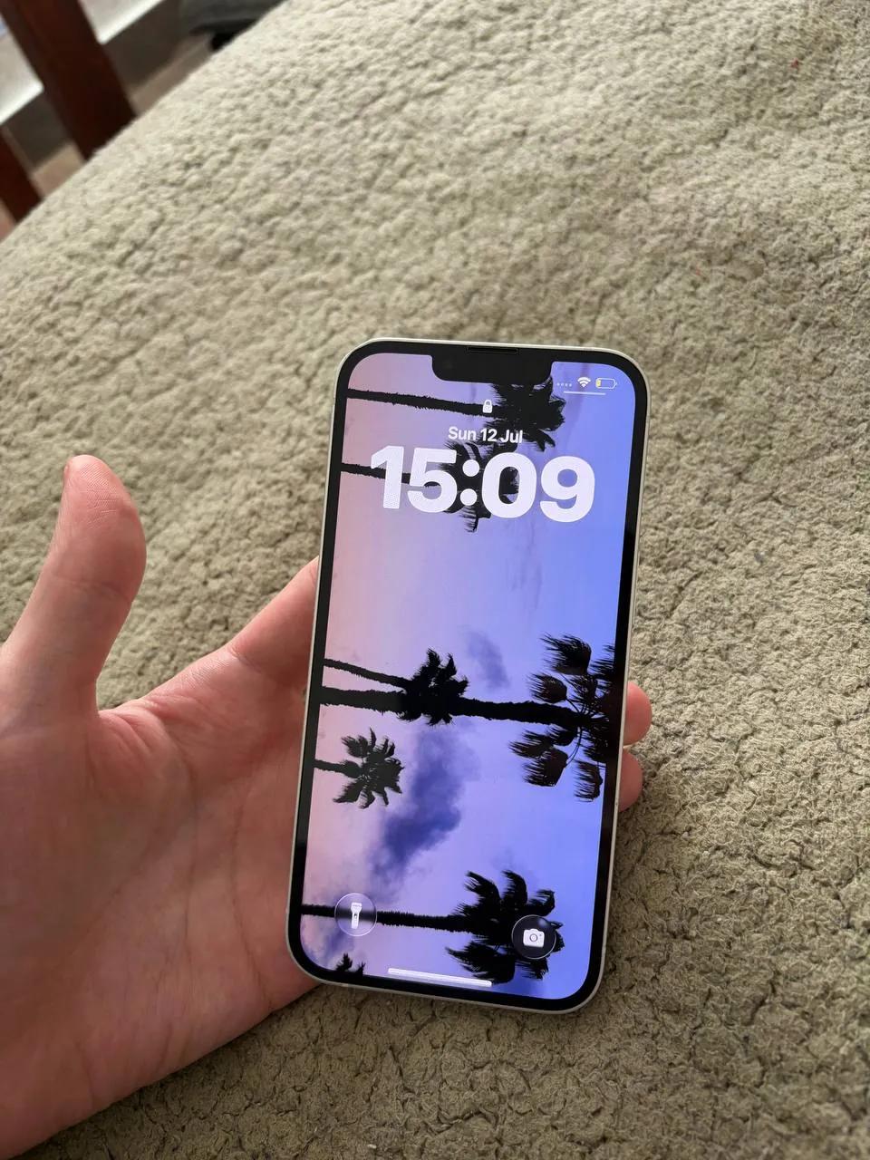 iPhone 13 128GB аккумулятор 75 процентов
