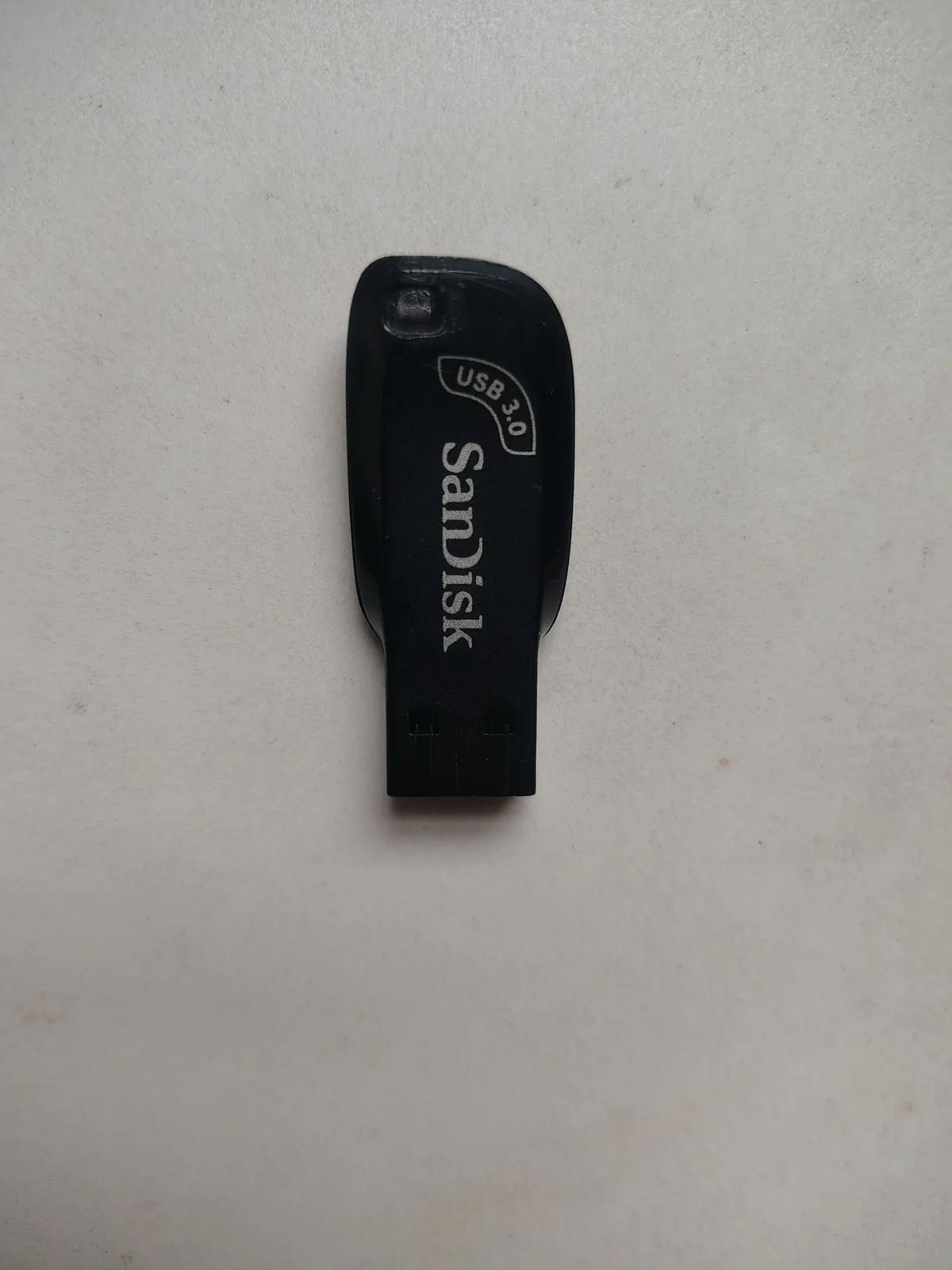 Флешка SanDisk 32GB USB 3.0 Альмагро