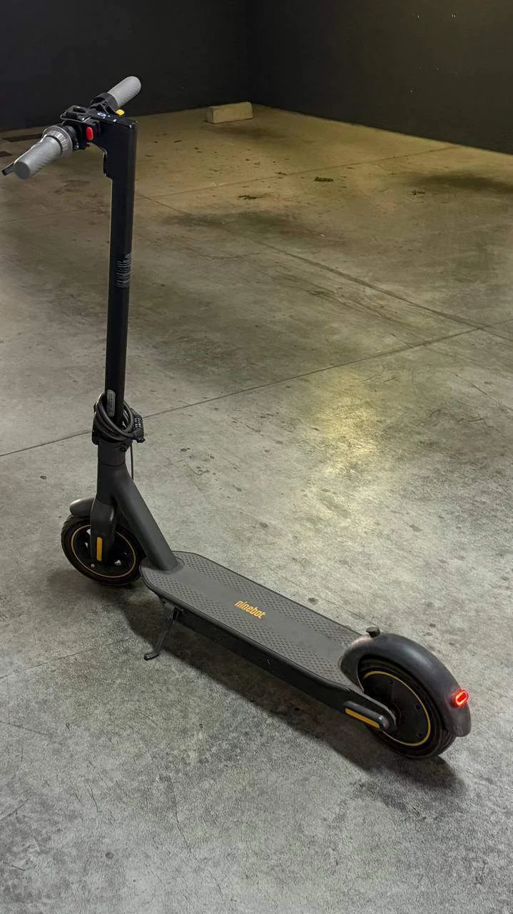 Электросамокат  Segway Ninebot Max G30 1