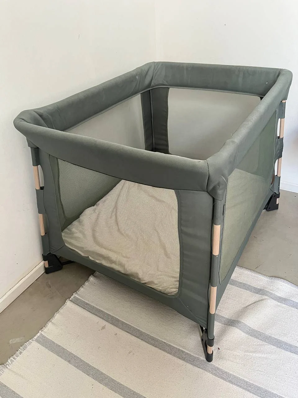 Манеж-кроватка MAXI COZY SWIFT «3 в 1» 1