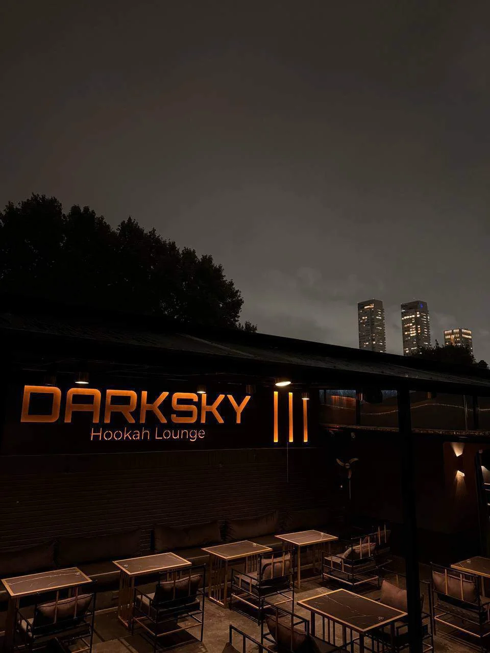 Ищем сотрудников в кальянную "Darksky Hookah Lounge" 1
