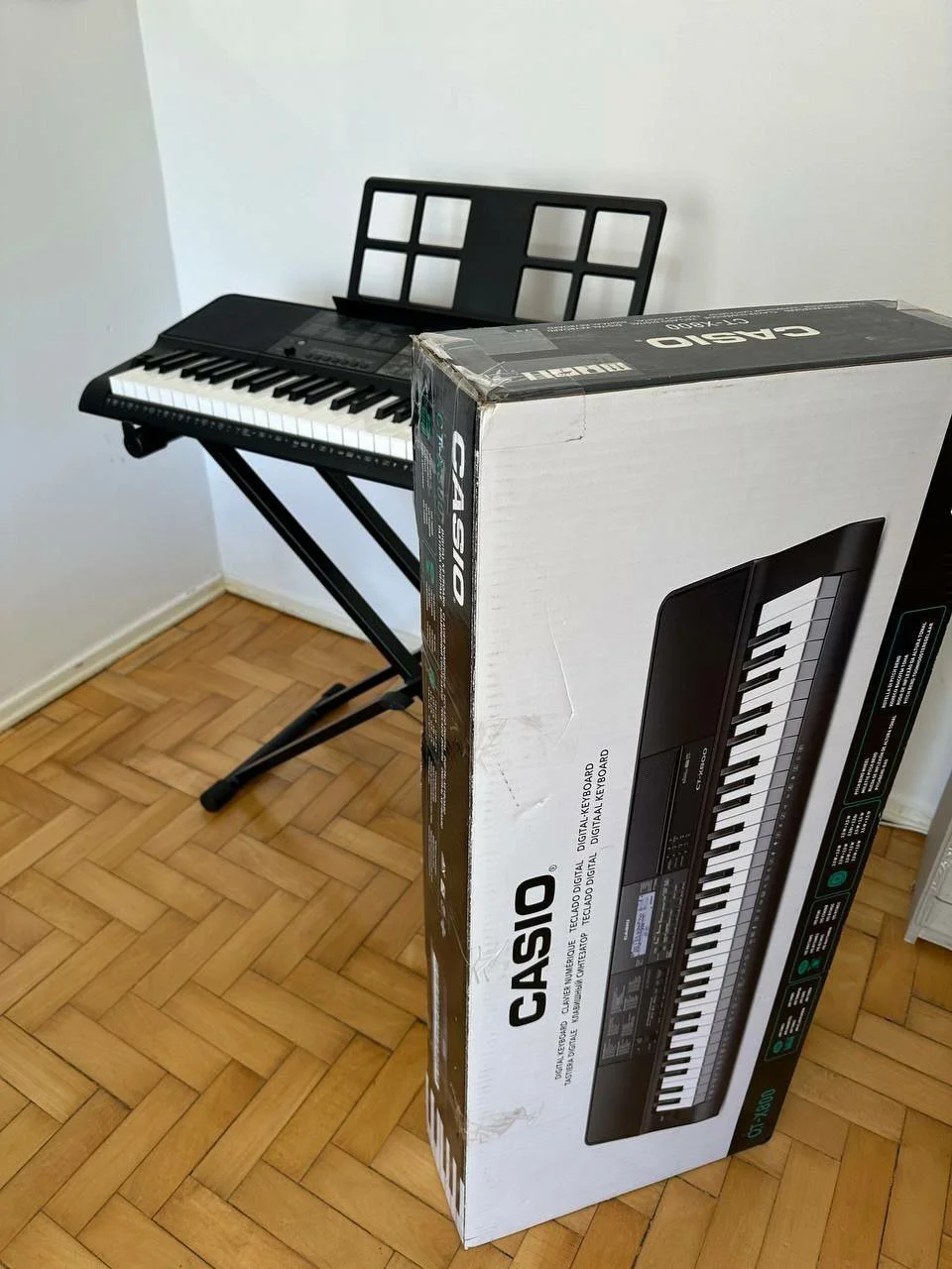 синтезатор Casio CT-X800 в идеальном состояние! 2