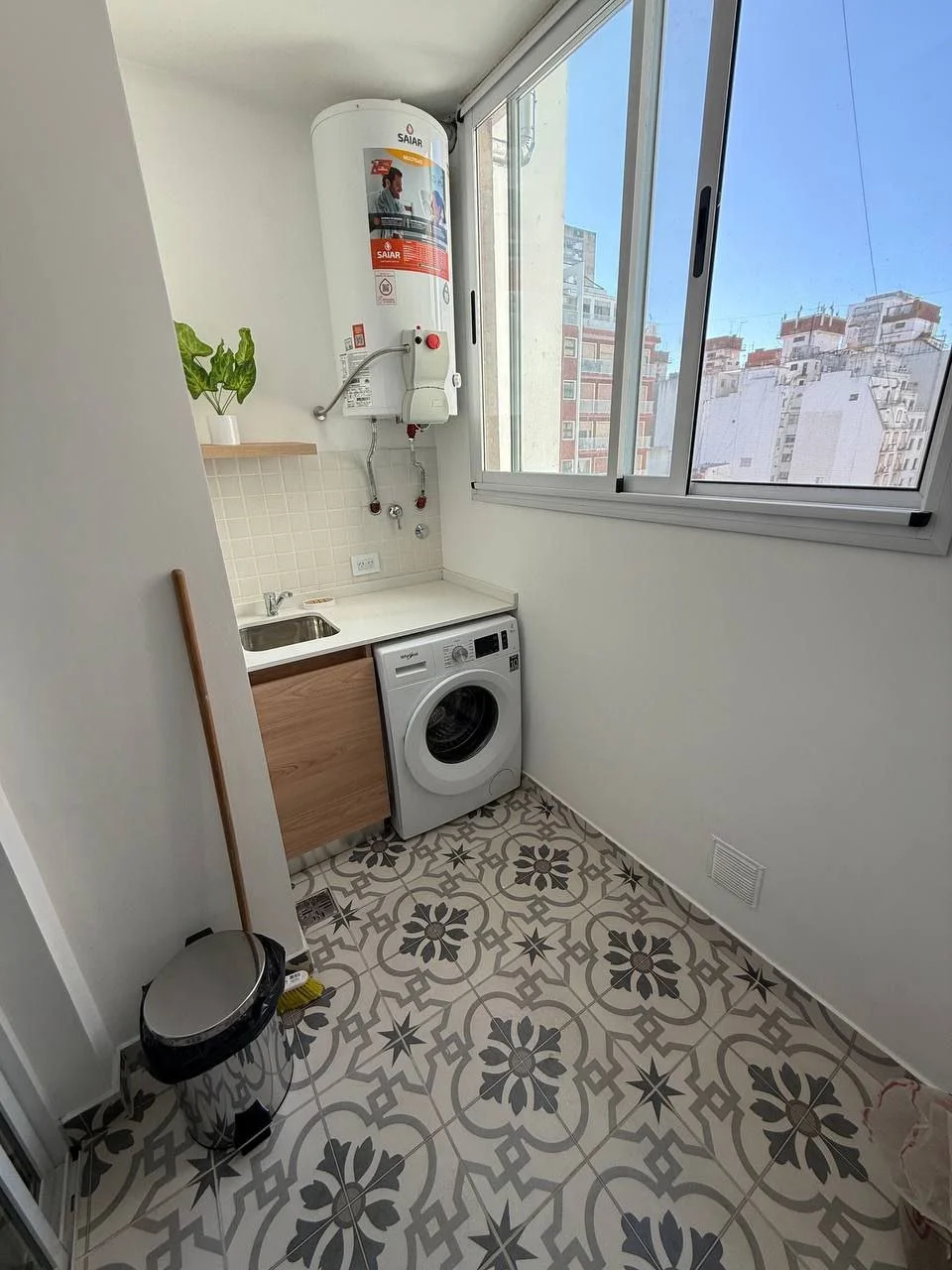 Центр города  4 Квадры до океана  Rivadavia 2456 9