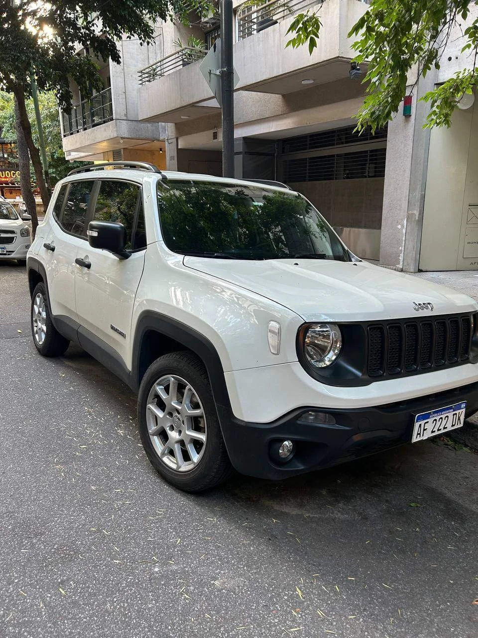 Джип Ренегейд 1.8 спорт автомат 2*4 9