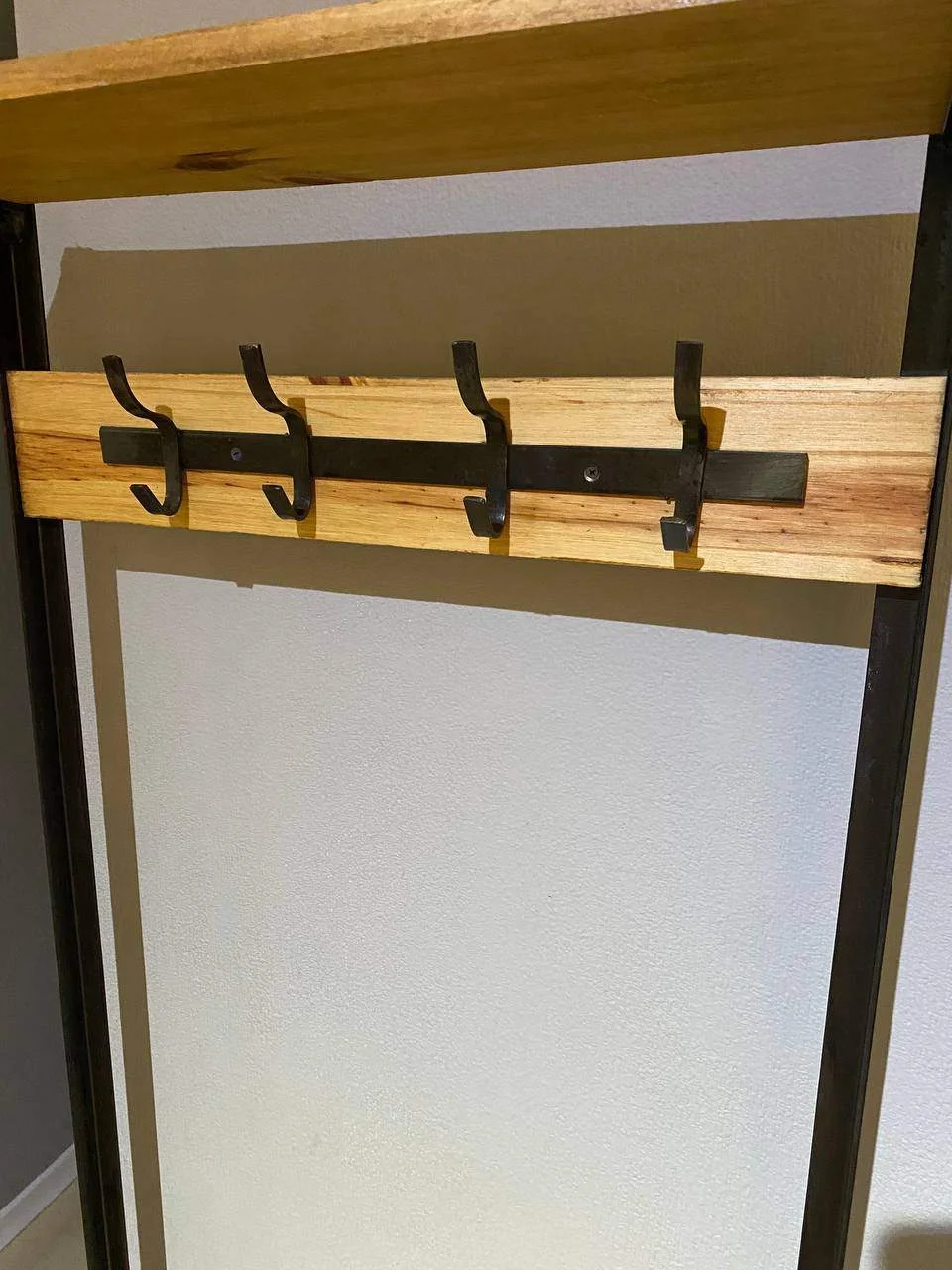 Продам прихожую с полками для обуви 60x30x180 3