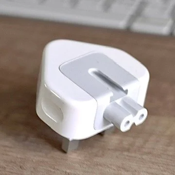 Apple Duckhead Plug Type G | Apple AC Wall Plug (UK version) 2