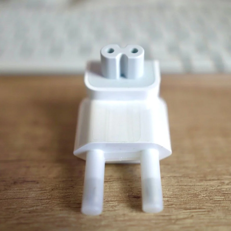 Apple AC Wall Plug (EU version) 4