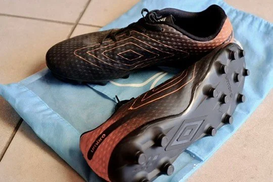 Футобольные бутсы UMBRO 1