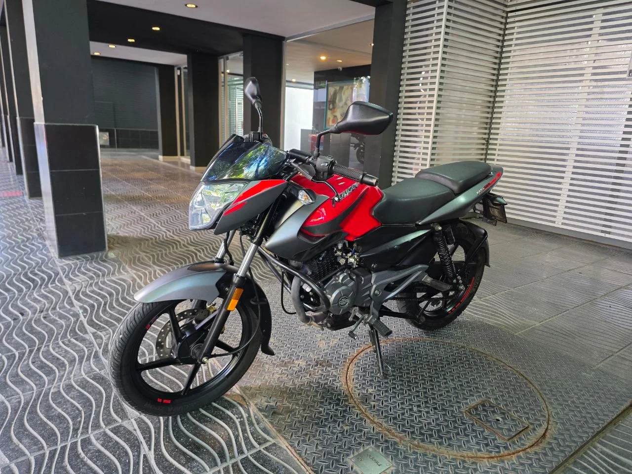 🏍️ Продаю мотоцикл Bajaj Rouser NS 125 — 2023 г. 2
