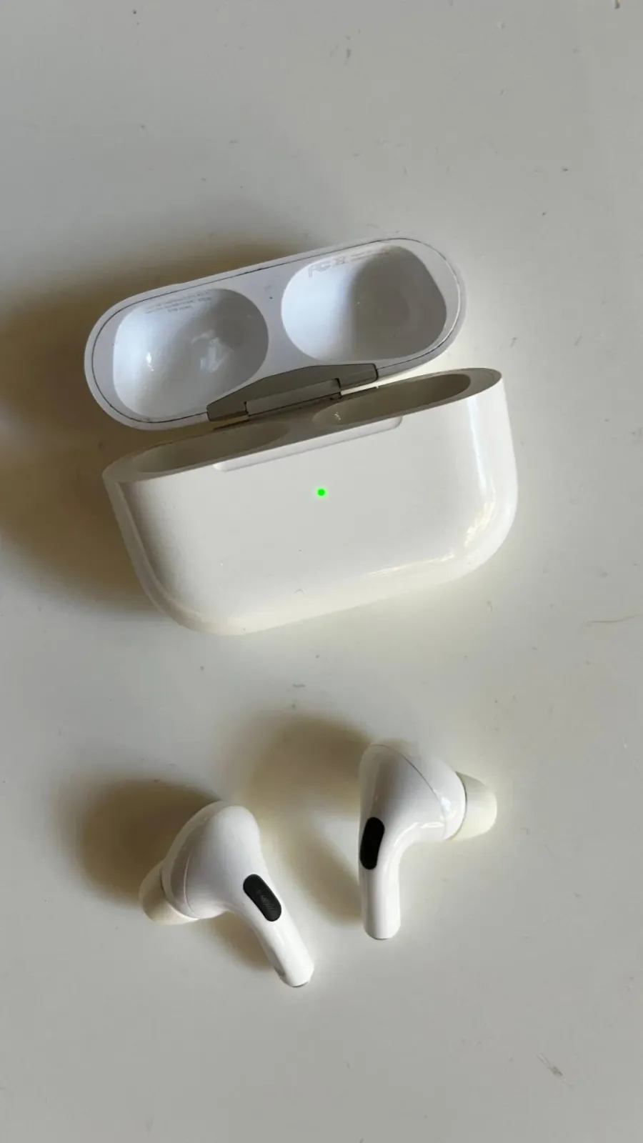 Оригинальные Apple AirPods Pro  3
