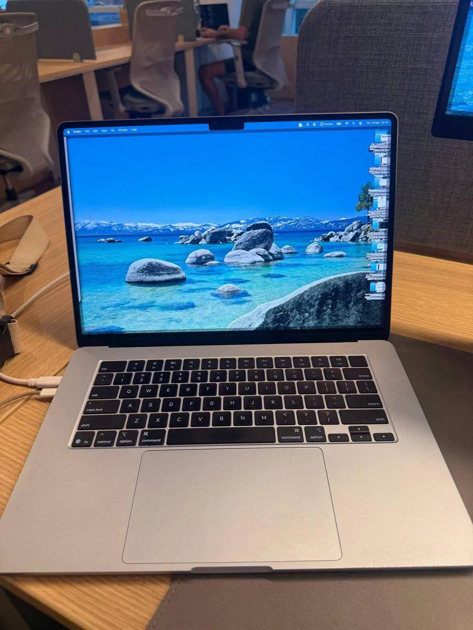 💻 MacBook Air M4 (2025) — 15" / 256 GB 2
